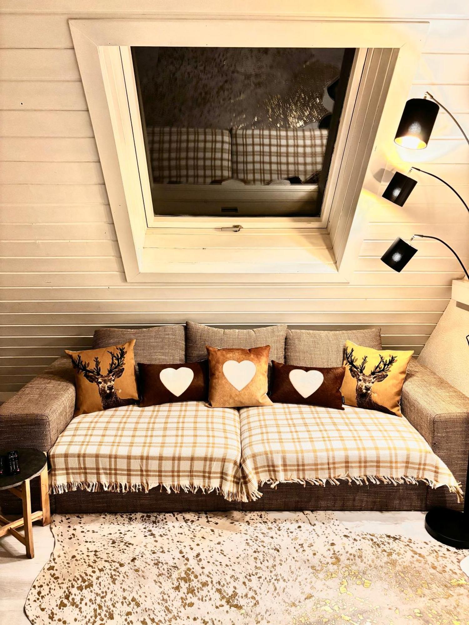 Lechtaler Alpenblick Landeck - Privatzimmer & Ferienwohnung Exterior foto
